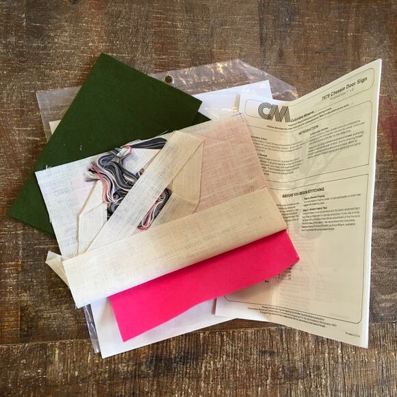 Columbia Minerva Crewel Idea Kit Chessie Door Sign 7x5 Sleepy Cat COMPLETE 1970s - Picture 3 of 3